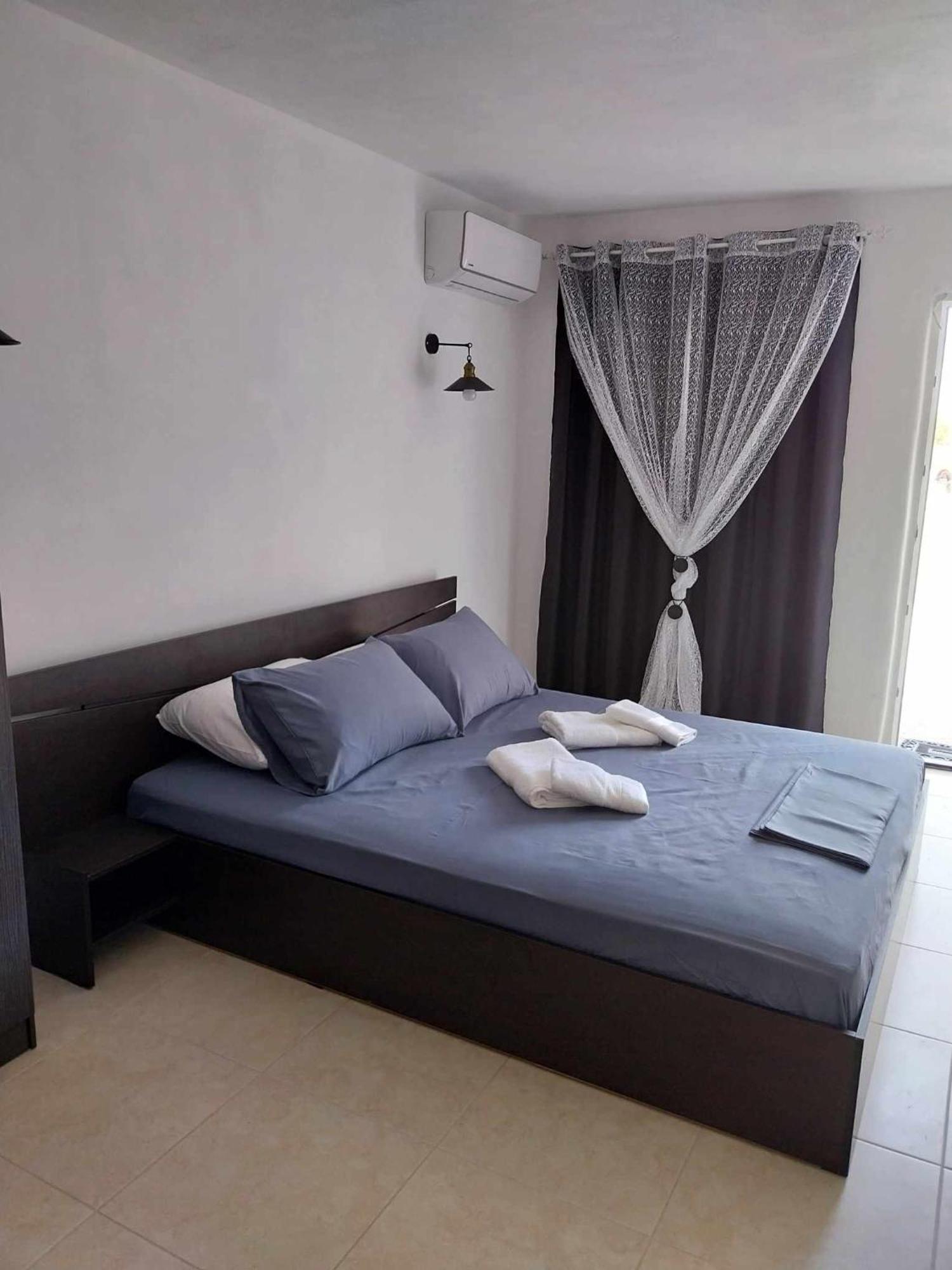 Souvlia Beach Parasporos ภายนอก รูปภาพ
