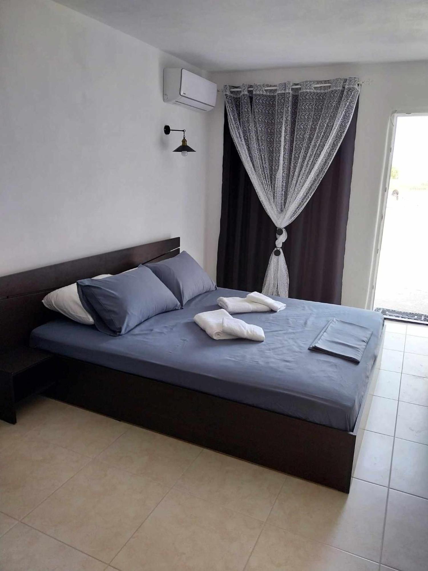 Souvlia Beach Parasporos ภายนอก รูปภาพ